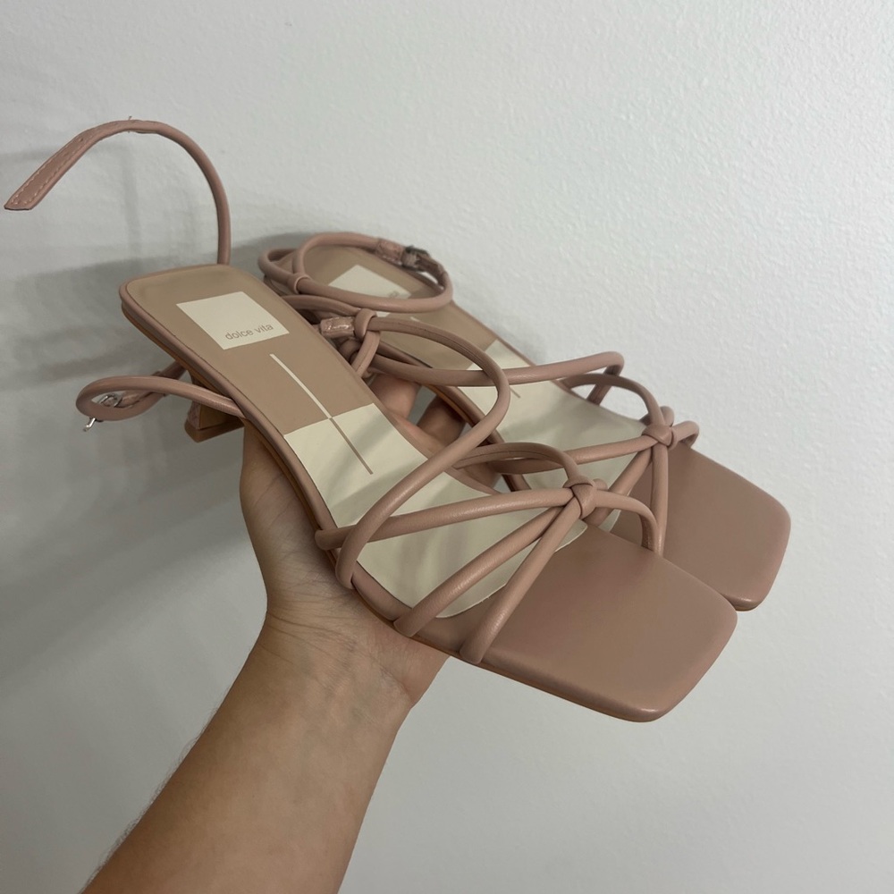 dolce vita Pink leather strappy sandals 
narda blush size 8.5